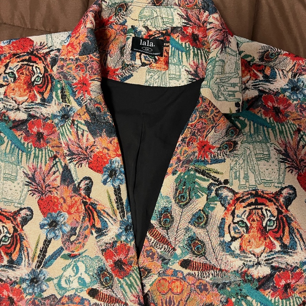 Dressed in LALA Scorpio Coat in Wild Soul Jacquard Small/Medium NWOT - Picture 4 of 5